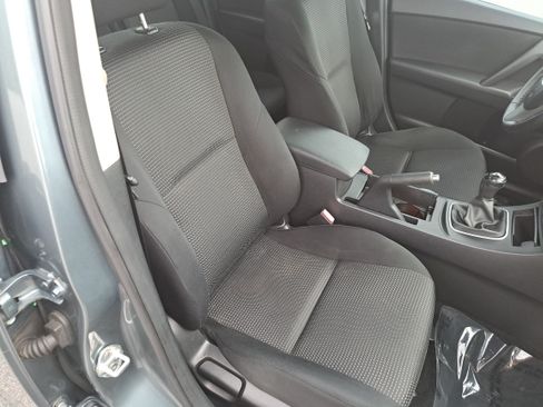 Used 2013 MAZDA MAZDA3 i Touring FWD image 10