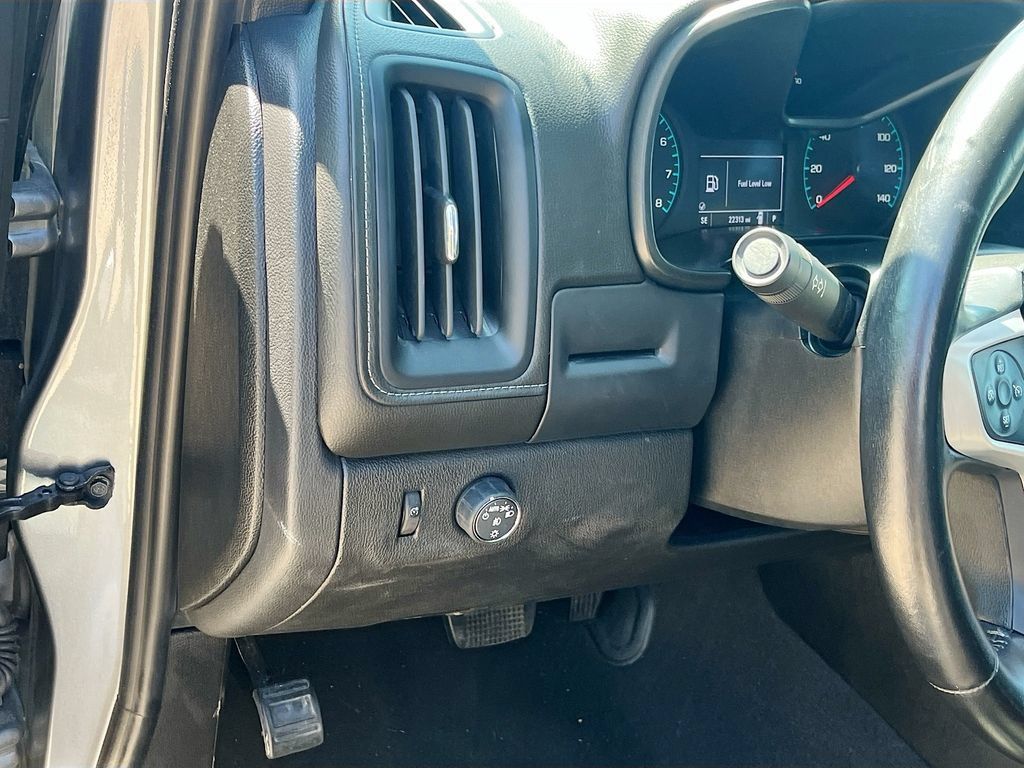 Used 2022 GMC Canyon Elevation w/ Trailering Package RWD image 10