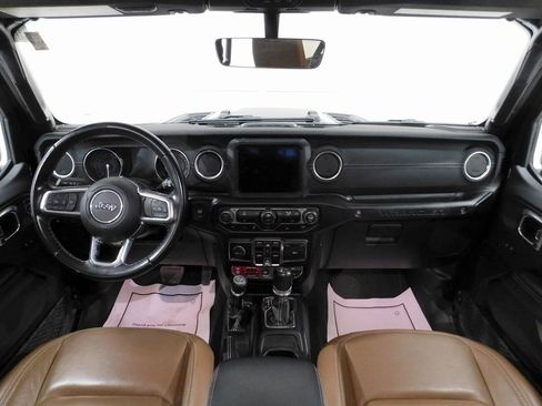 Used 2022 Jeep Wrangler Unlimited Rubicon 4xe w/ Dual Top Group image 44