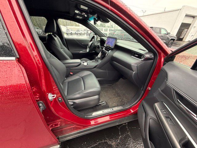 Used 2024 Toyota Venza Nightshade AWD/4WD image 11