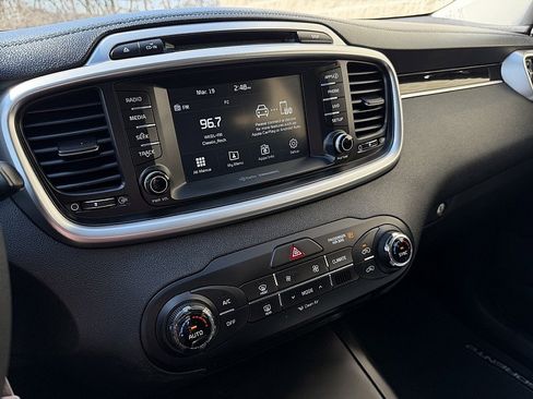 Used 2018 Kia Sorento LX image 20