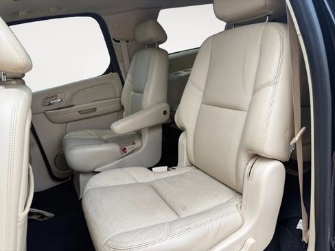 Used 2008 Cadillac Escalade ESV AWD image 13