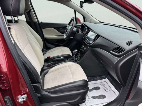 Used 2021 Buick Encore Preferred w/ Safety Package image 20