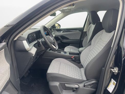 New 2026 Volkswagen Tiguan S image 9