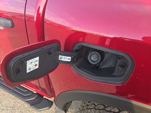 New 2025 Ford Ranger XLT w/ FX4 Off-Road Package image 12