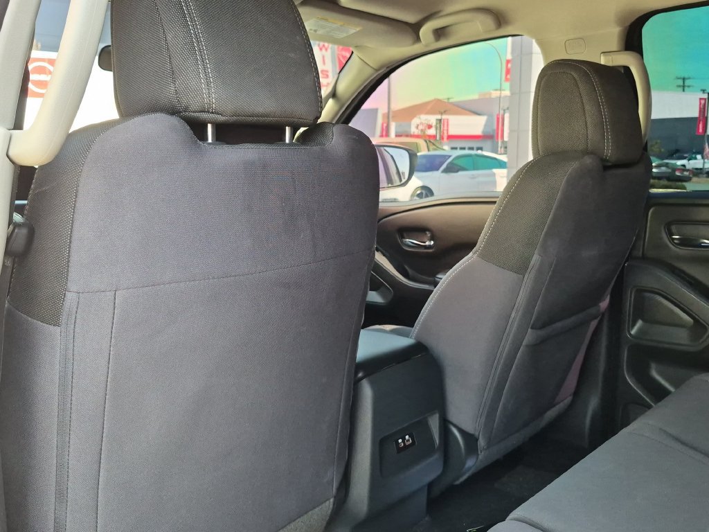 Certified 2025 Nissan Frontier SV RWD image 34
