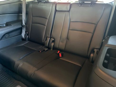 Used 2019 Honda Pilot Touring image 17