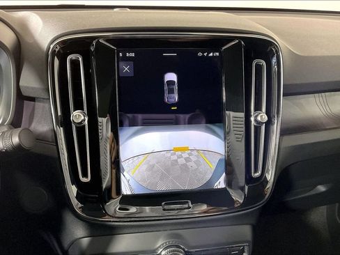 Used 2023 Volvo C40 P8 Recharge Plus AWD/4WD image 21