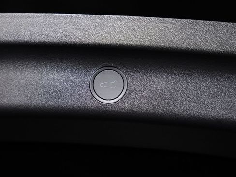 Used 2026 Tesla Model Y AWD image 21
