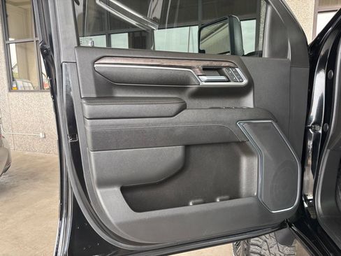 Used 2024 Chevrolet Silverado 2500 LTZ image 20