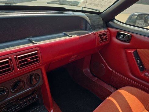 Used 1988 Ford Mustang LX RWD image 30