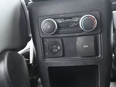 Used 2021 Ford Explorer XLT RWD image 10