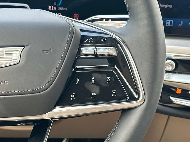 New 2026 Cadillac Lyriq Signature Sport w/ Nappa Leather Package AWD/4WD image 6