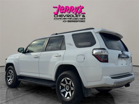 Used 2024 Toyota 4Runner TRD Off-Road Premium image 3