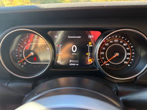 Used 2021 Jeep Gladiator Overland image 20