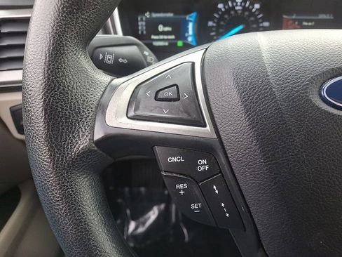 Used 2019 Ford Fusion SE image 23