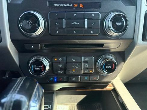 Used 2018 Ford F150 Lariat w/ Equipment Group 502A Luxury AWD/4WD image 56