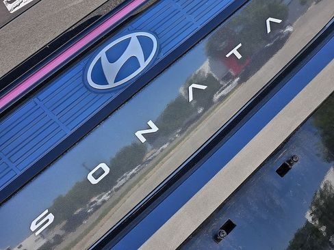 Used 2025 Hyundai Sonata SEL FWD image 7