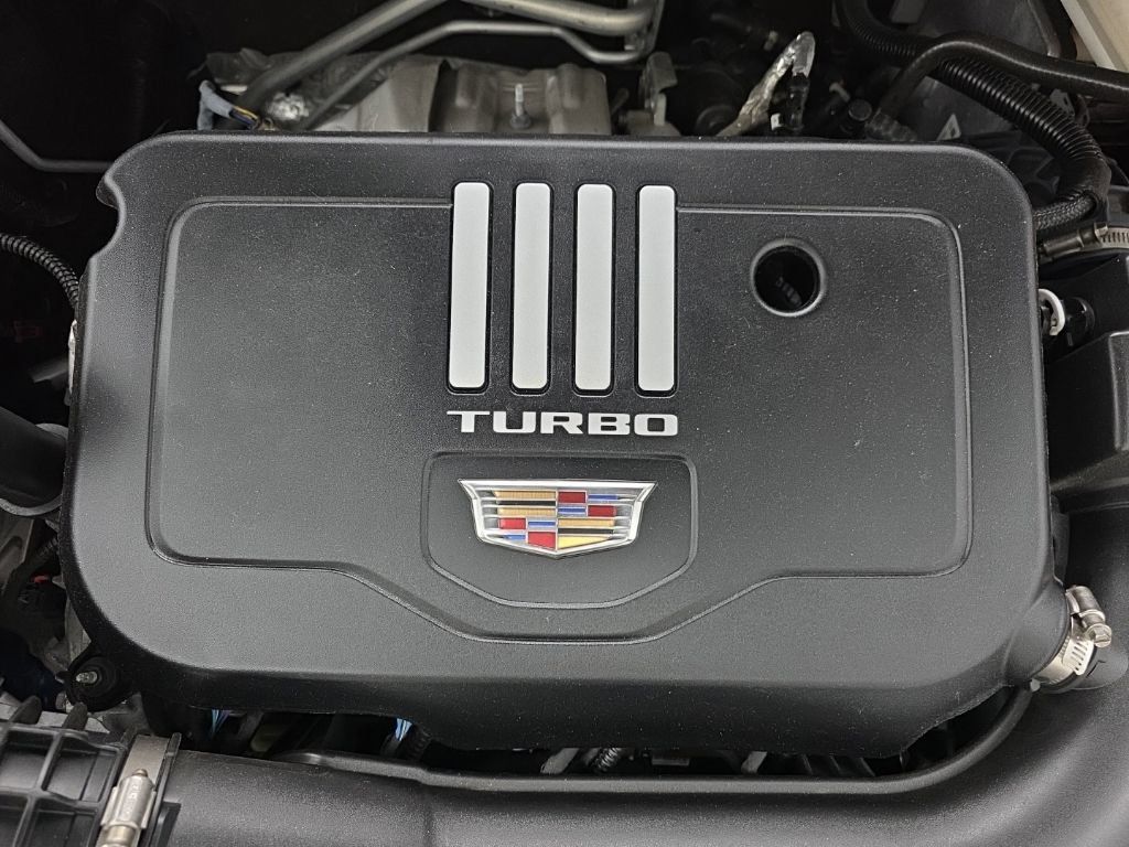 Used 2025 Cadillac XT5 Premium Luxury w/ LPO, Floor Liner Package AWD/4WD image 19
