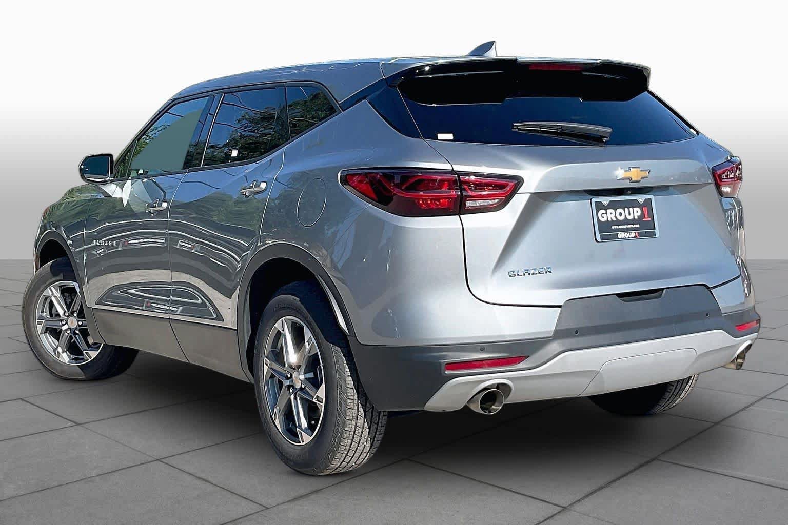 Used 2026 Chevrolet Blazer LT FWD image 12