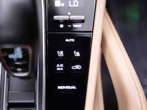 Used 2021 Porsche Cayenne AWD/4WD image 99