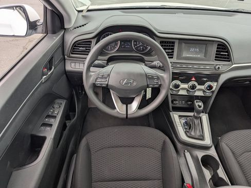 Used 2019 Hyundai Elantra SE w/ Cargo Package FWD image 25