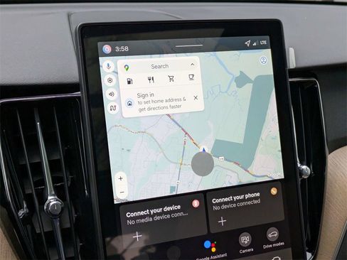 New 2026 Volvo XC60 B5 Plus w/ Protection Package Premier image 24