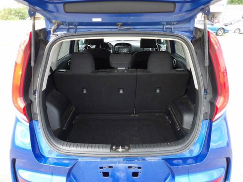 Used 2020 Kia Soul GT-Line FWD image 9