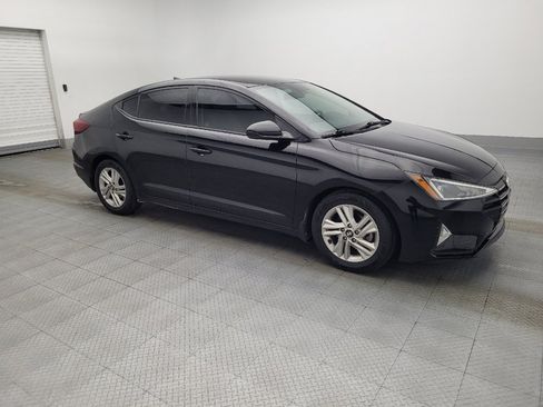 Used 2019 Hyundai Elantra SEL w/ Winter Weather Package image 11