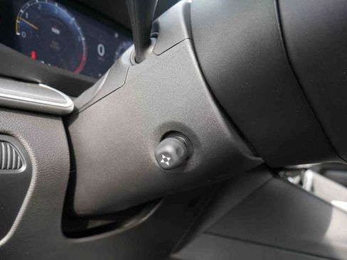 New 2025 Jeep Wagoneer 4WD image 30