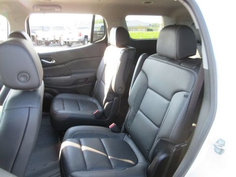 Used 2022 GMC Acadia SLT w/ Elevation Edition FWD image 22