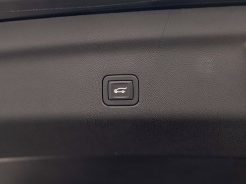 Used 2023 Cadillac Escalade Sport Platinum w/ LPO, ONYX Package image 18