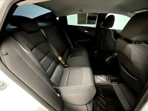 Used 2025 Chevrolet Malibu RS FWD image 20