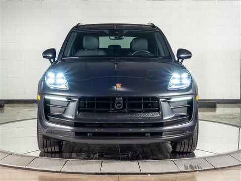 Certified 2026 Porsche Macan image 6