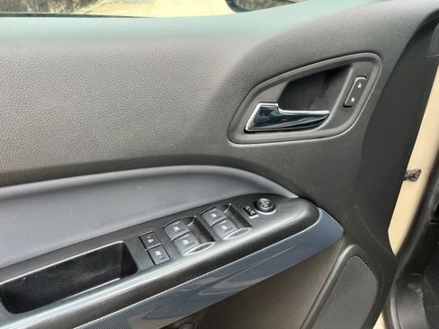 Used 2022 Chevrolet Colorado Z71 RWD image 13