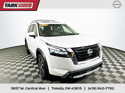Certified 2025 Nissan Pathfinder Platinum