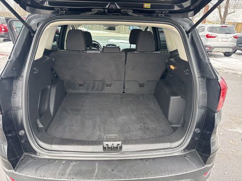 Used 2019 Ford Escape SE image 17