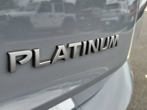 Used 2025 Nissan Rogue Platinum FWD image 8
