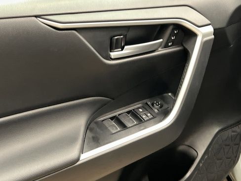Used 2023 Toyota RAV4 XLE Premium image 16
