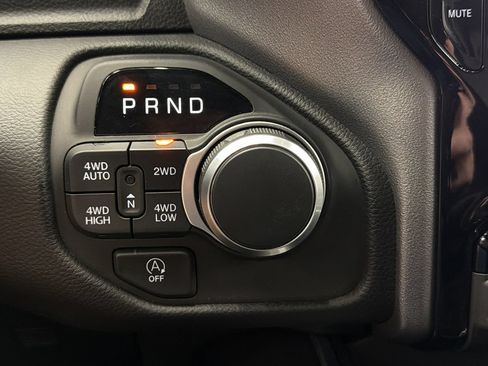 Used 2025 RAM 1500 Big Horn AWD/4WD image 24