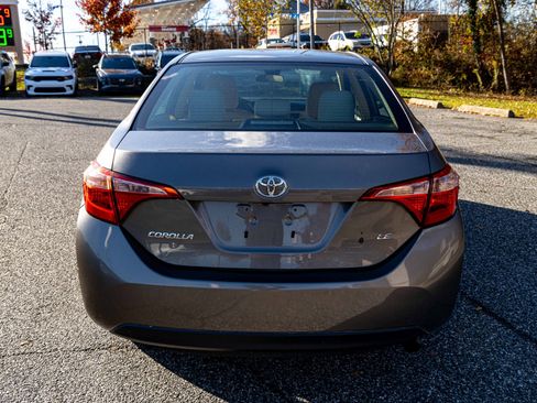 Used 2018 Toyota Corolla LE w/ Carpet Mat Package (TMS) image 5