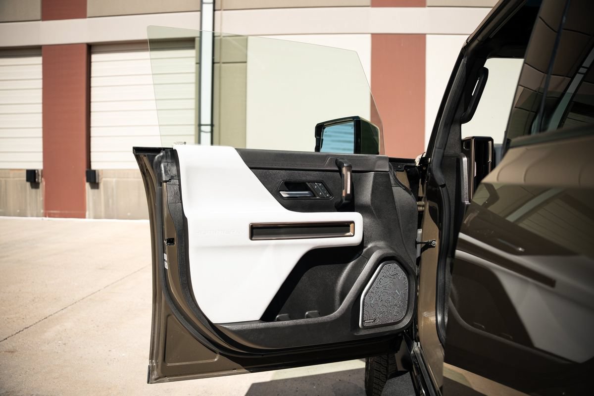 Used 2024 GMC Hummer EV 3X AWD/4WD image 17