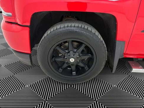 Used 2017 Chevrolet Silverado 1500 LTZ Z71 w/ LTZ Plus Package AWD/4WD image 9