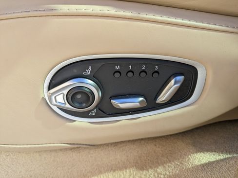 Used 2024 Aston Martin DBX image 23