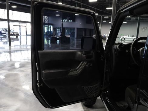 Used 2017 Jeep Wrangler Unlimited Sport w/ Quick Order Package 24S AWD/4WD image 10