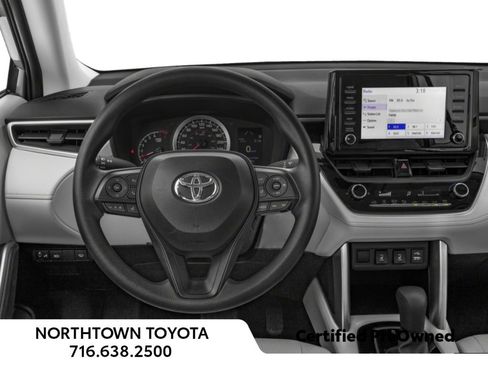 Used 2023 Toyota Corolla Cross L image 5