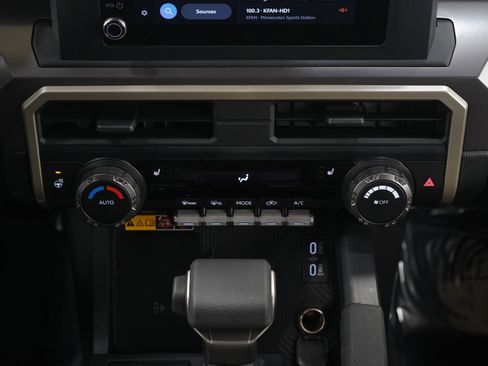 Certified 2025 Toyota Tacoma SR5 image 15