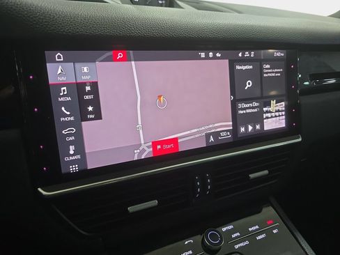 Used 2020 Porsche Cayenne E-Hybrid Coupe AWD/4WD image 16