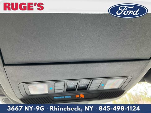 Used 2020 Ford Explorer Platinum w/ Premium Technology Package image 30