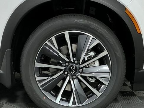 New 2027 INFINITI QX60 Luxe w/ Cargo Package FWD image 7